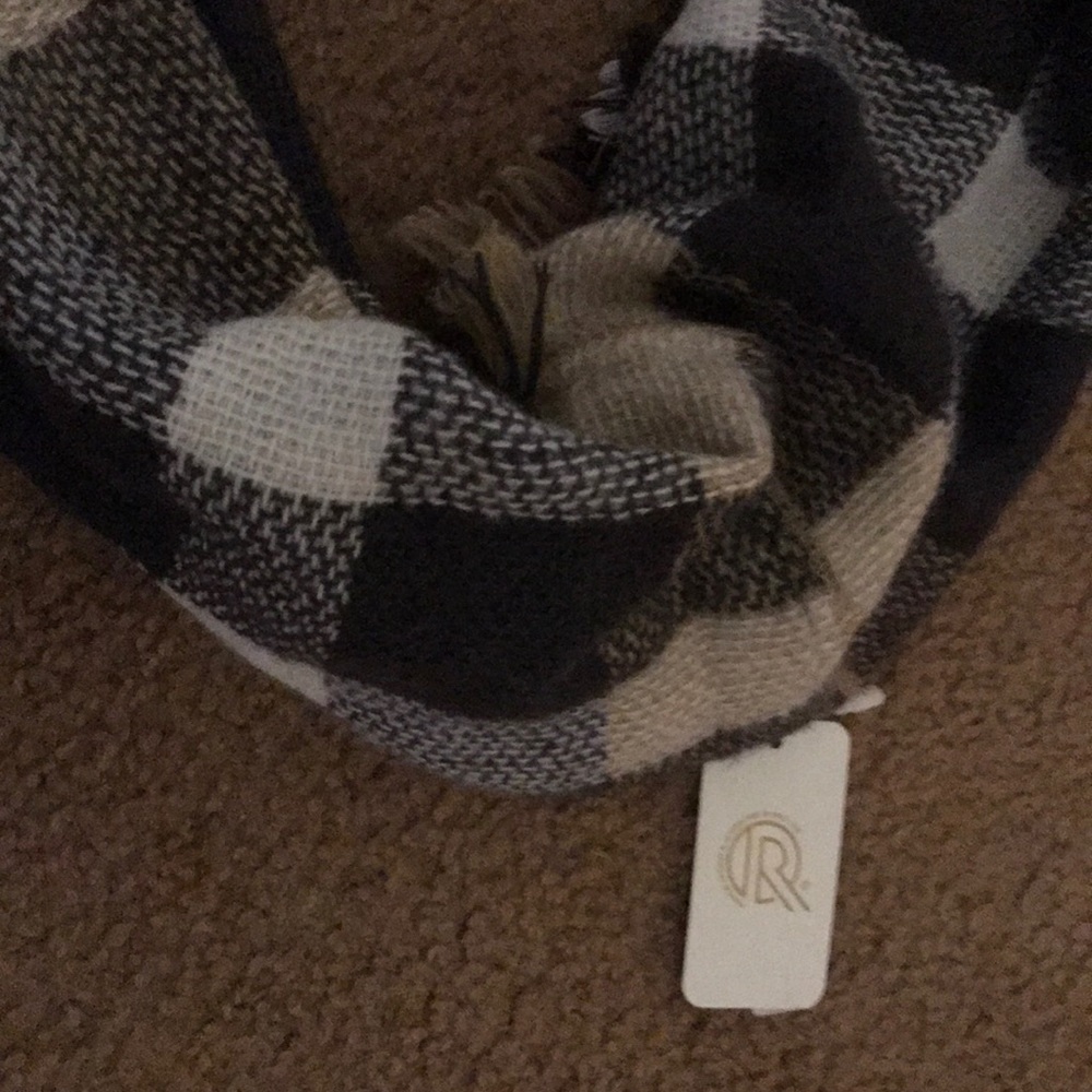 Infinity scarf